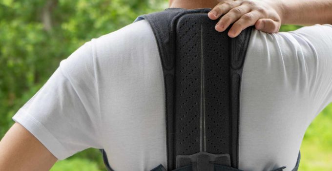 7 Best Back Braces for Osteoporosis